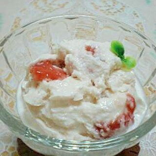 【いちごソース】で、苺ヨーグルトアイスクリーム♪